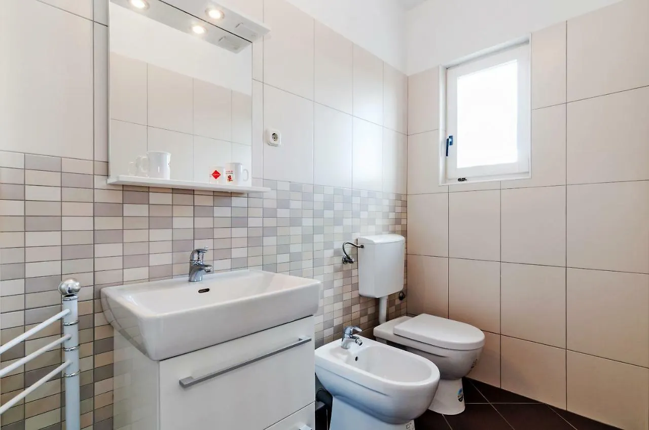 Apartmani Labud Sukosan 0*,  Croatia