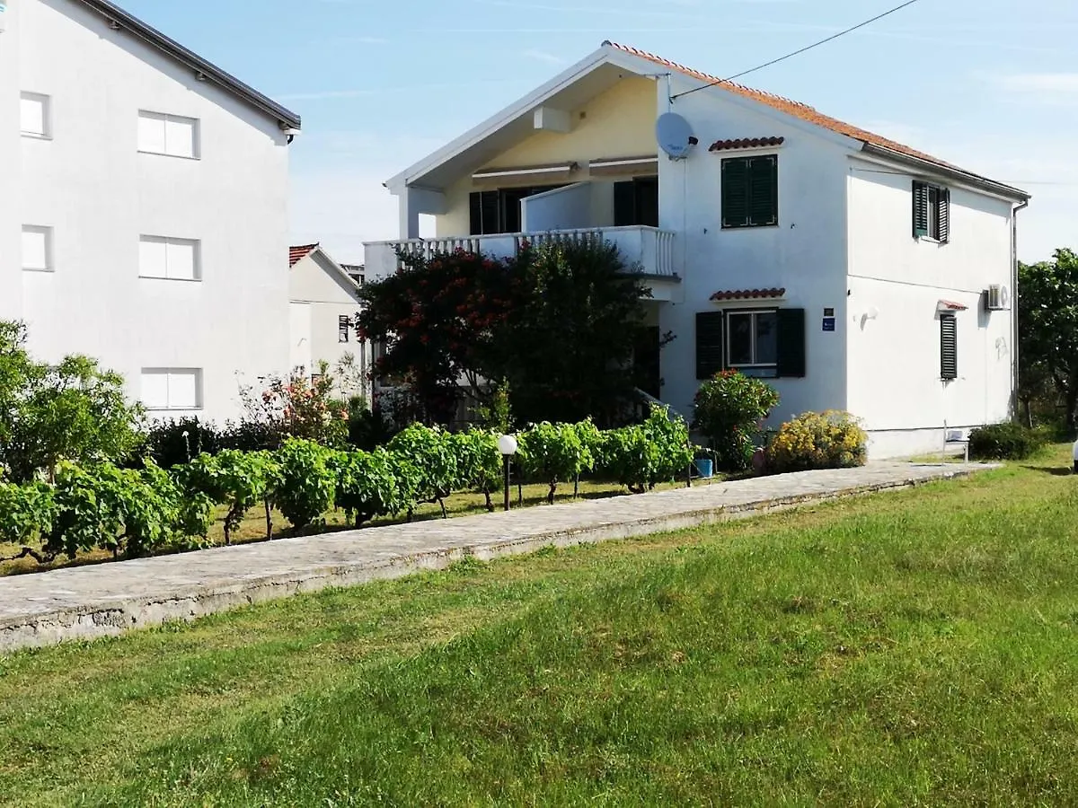 Apartmani Labud Sukosan Croatia