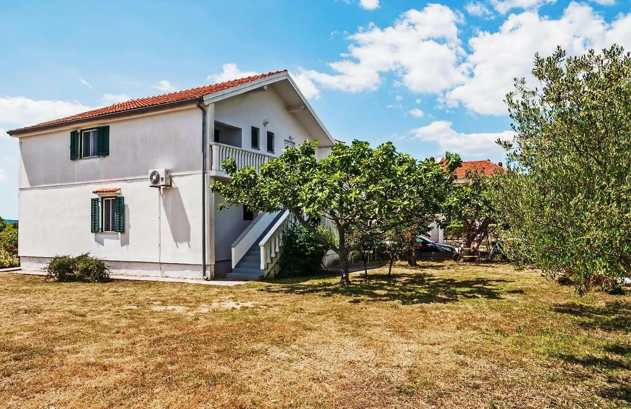 Apartmani Labud Sukošan 0*,