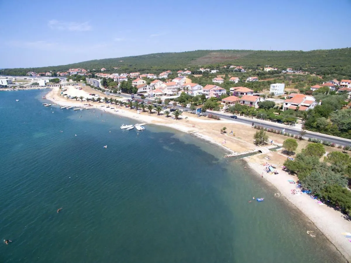 Apartmani Labud Sukošan 0*,  Kroatien